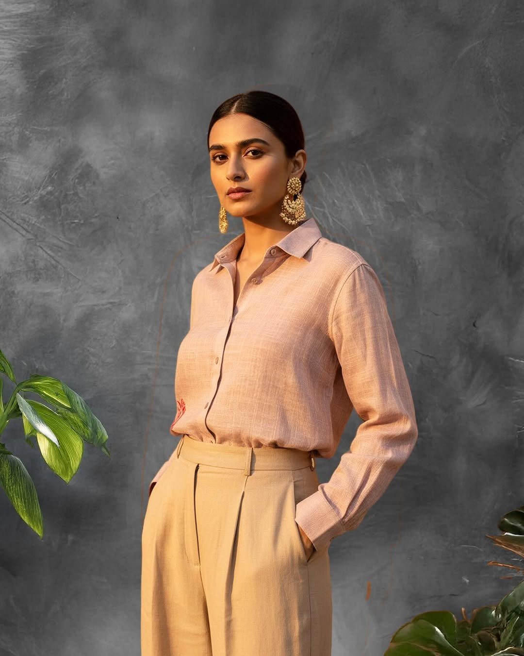 Pink Lenin Slub With Minimal Embroidery Full Sleeves Shirt - Image 3